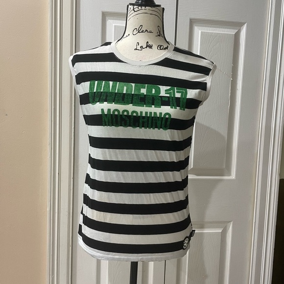 Moschino T-shirt - Picture 2 of 9